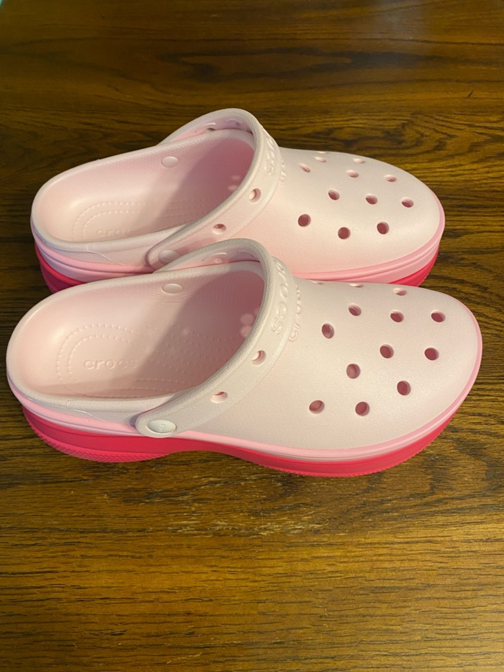 CROCS Classic Clog Mule in Light Pink with Hot Pink Sole - Picture 5 of 10
